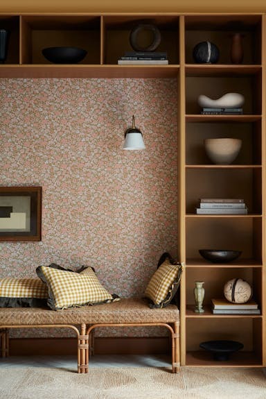 Bloemenbehang & oker