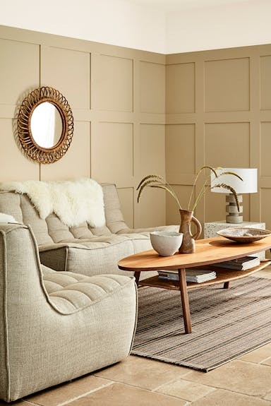 Beige paneelwand