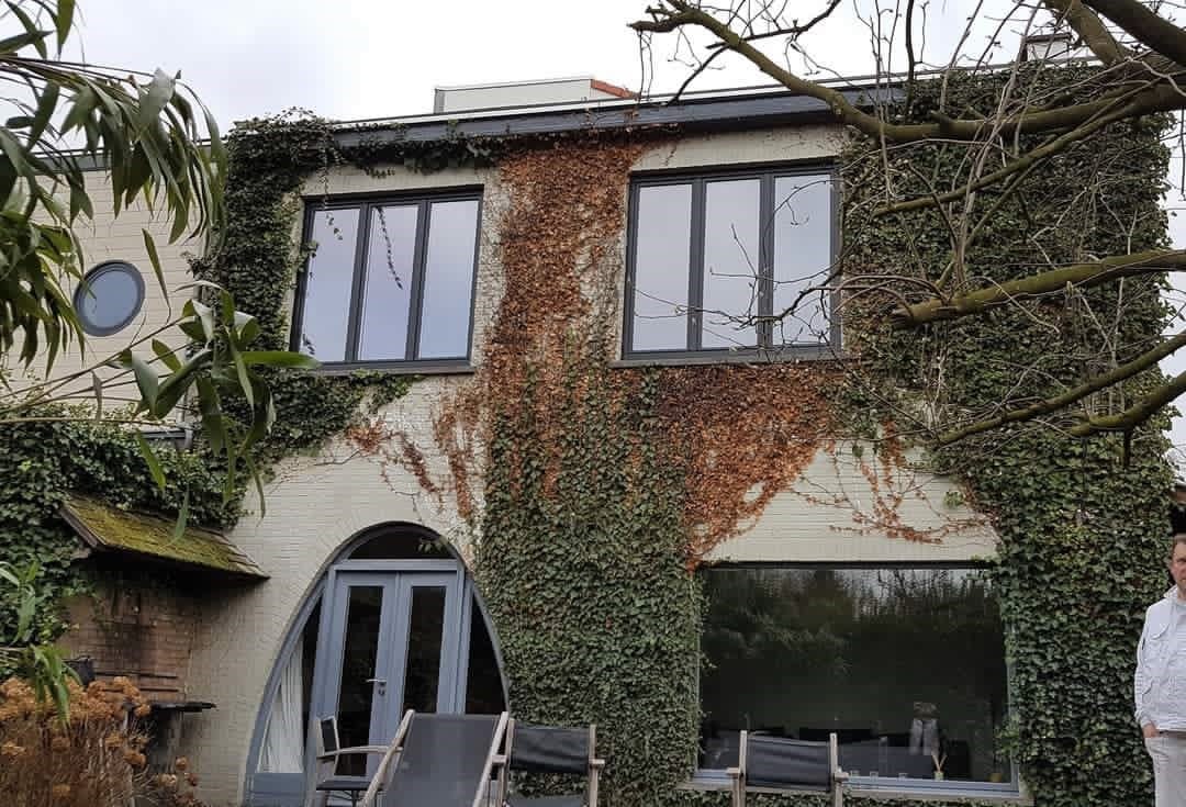 Belgisch herenhuis in Antwerpen — voor renovatie
