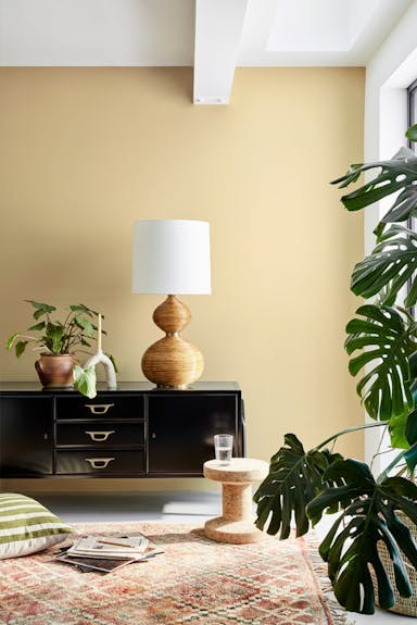 Zachtgeel met zwart dressoir